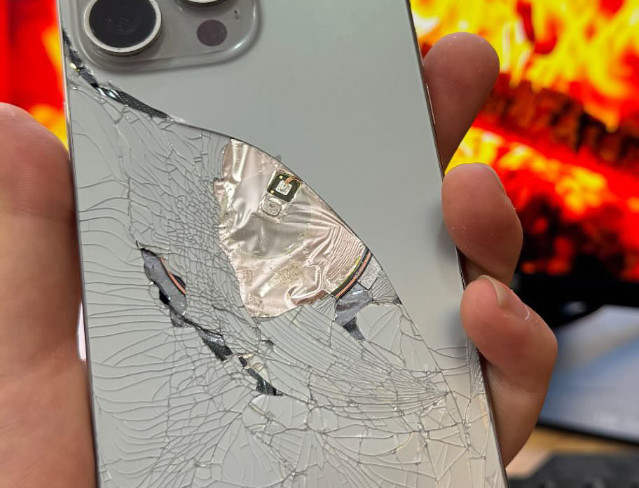 Telefon Arka Kapak Değişimi